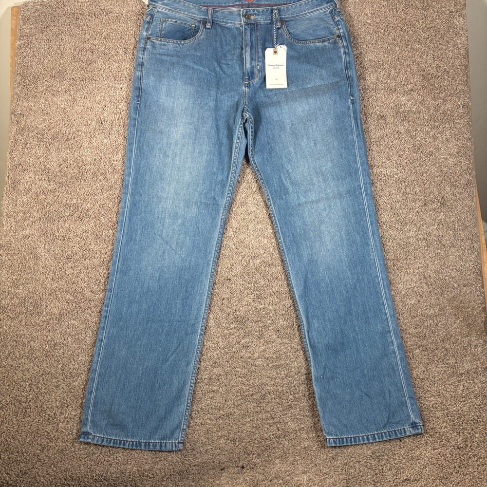 Tommy Bahama Cayman Island Relaxed Fit Jeans 40x34 Light Indigo Wash TD114298